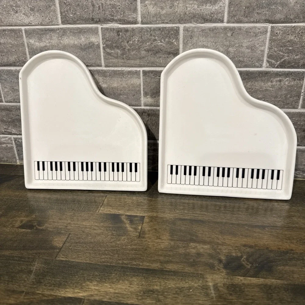 2 Grand Piano Shaped Trinket Dish/Plates, Shafford Original,‎ MCMLXXX Japan